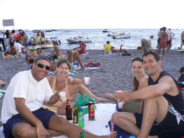[Beer+on+the+beach.JPG]