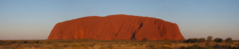 [800px-Uluru_Panorama.jpg]