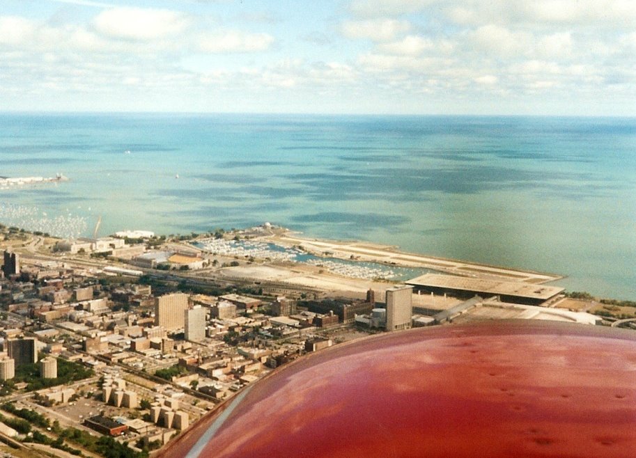 [Chicago_-_1999_flight_over_S-N-E_of_city_2cpsm.jpg]