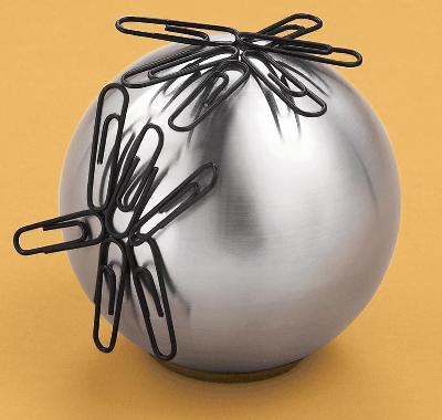 [magnetic-ball-paperweight1.JPG]