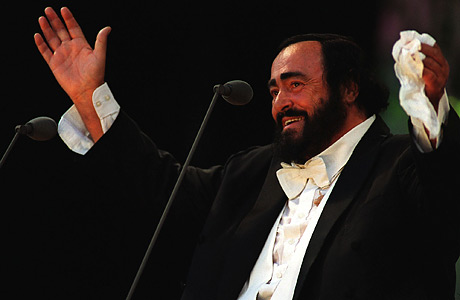 [obit_pavarotti.jpg]