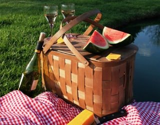 [picnicbasket.jpg]