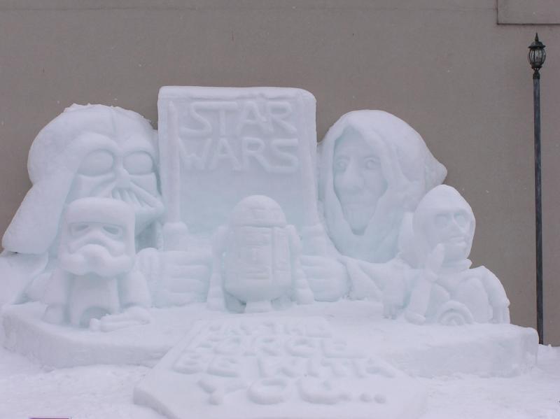 [Star-Wars-tribute-snow-sculpture.jpg]