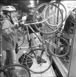 [bike_ny_subway.jpg]