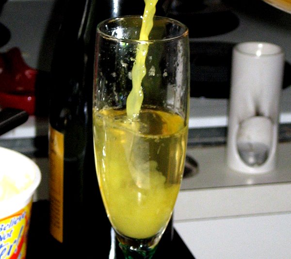 [06+making+mimosa+detail.JPG]