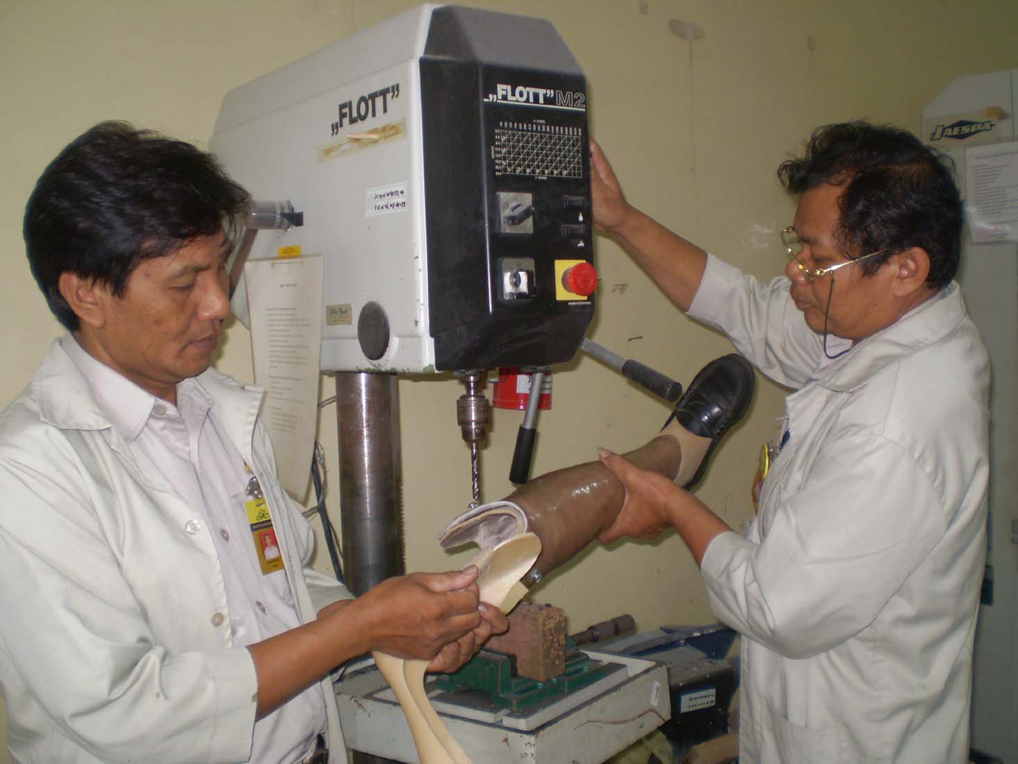 [PROSTHETIST+AND+ORTHOTIST+BEBENG+AND+SUMEDI+ARE+WORKING+ON+A+PROSTHESIS.jpg]