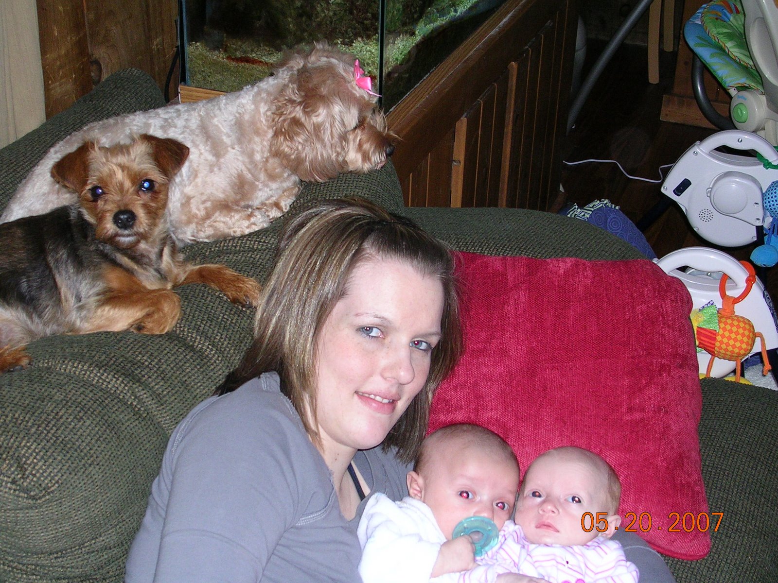 [Mommy+and+the+Twins+2.jpg]