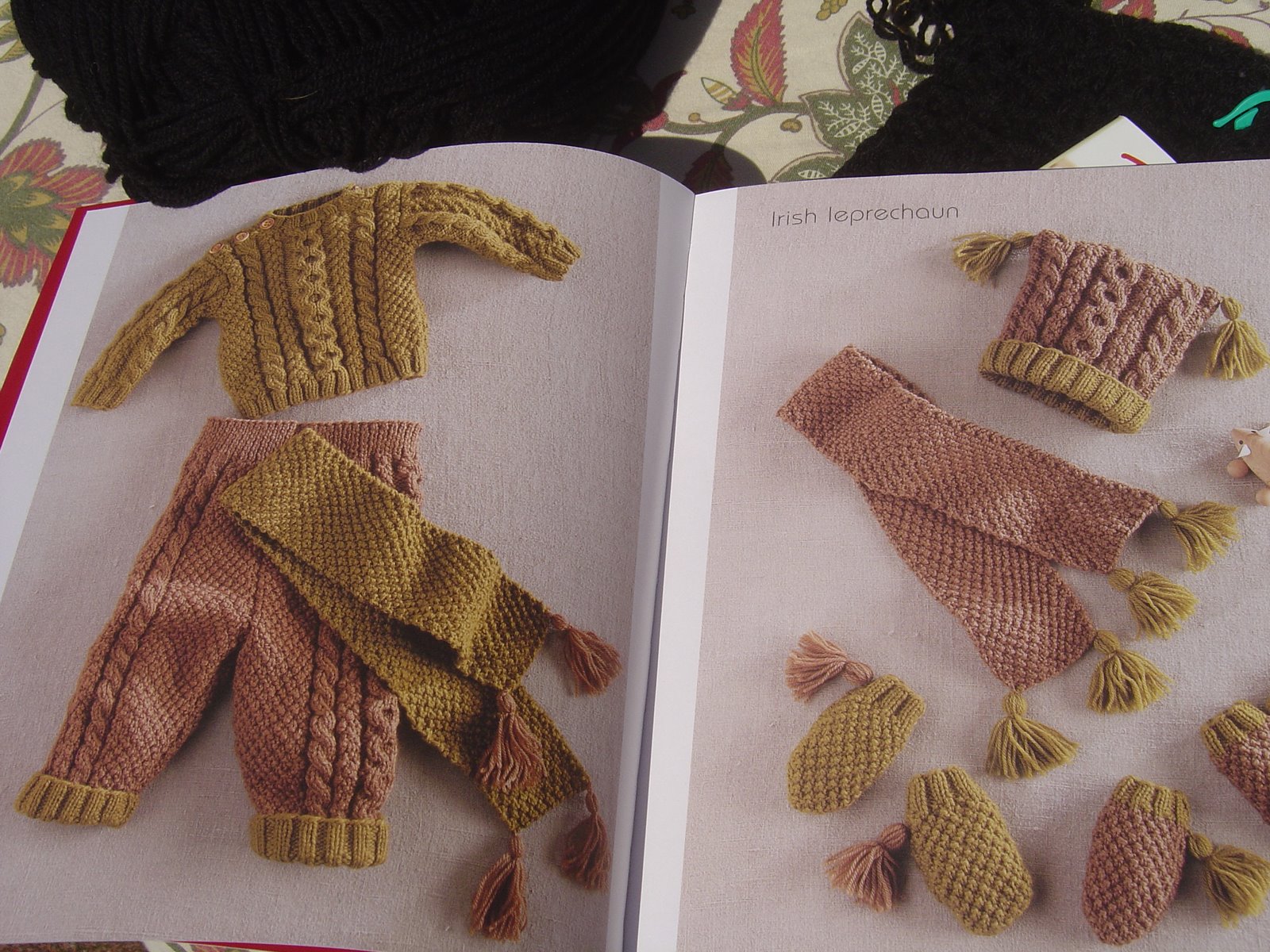 [Crochet+hats+and+Doris+Chan+007.JPG]