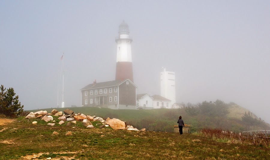 [Lighthouse+in+Fog+sm.jpg]