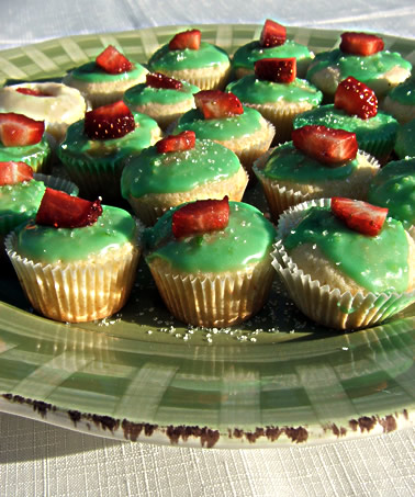 [strawberry_lime_cupcakes4.jpg]