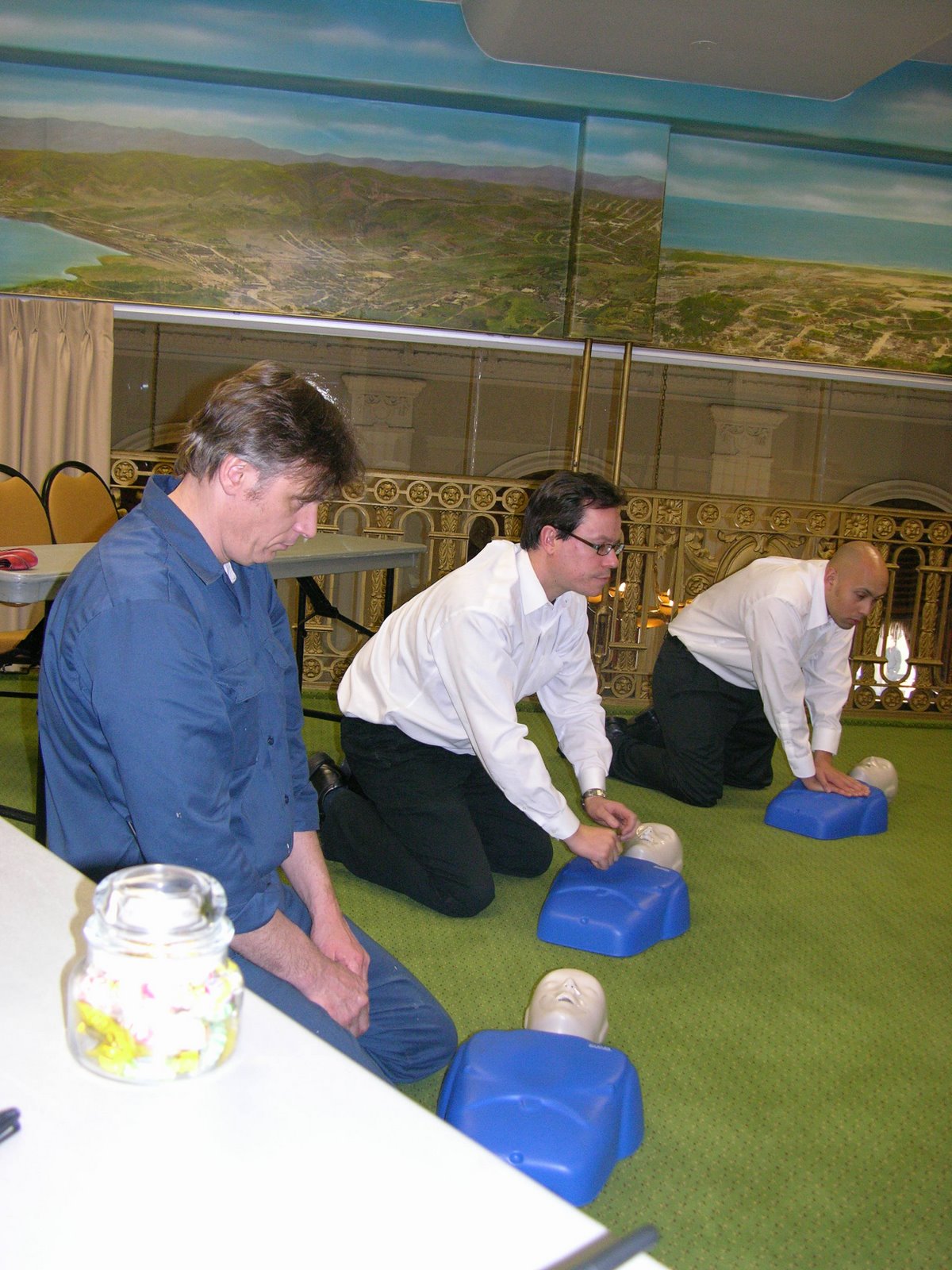 [AED-CPR+Training+013.jpg]