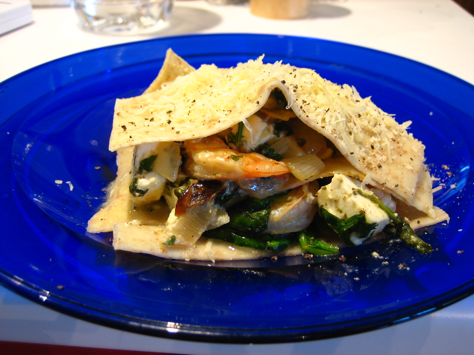 [open+ravioli+with+spinach+&+shrimp.JPG]