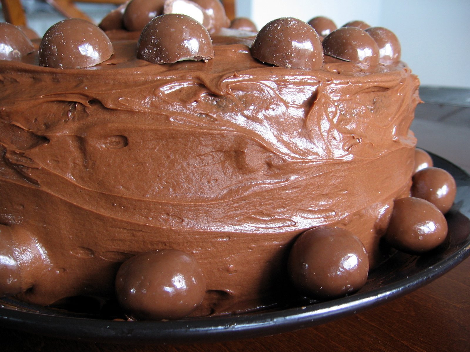 [malted+chocolate+cake+3.jpg]