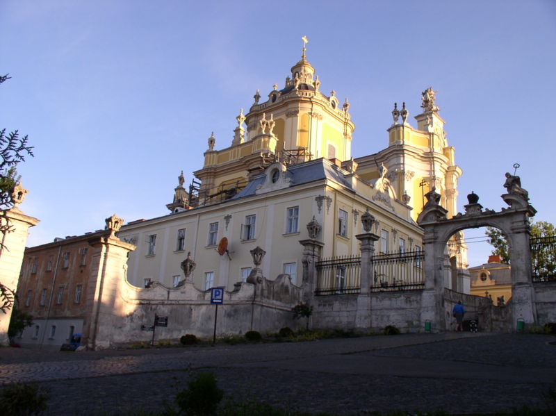 [800px-Ukraine-Lviv-Cathedral_of_George-2.jpg]