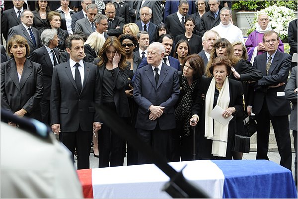 [Yves+Saint+Laurent+funeral+Women+Management+Blog.jpg]