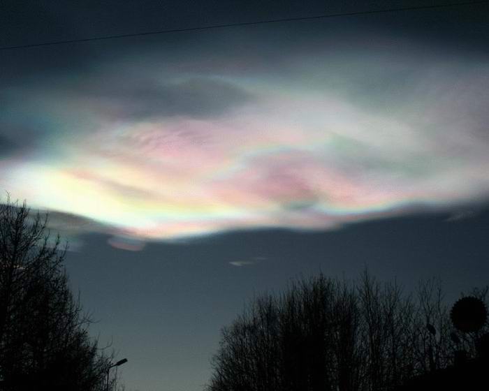 [Rainbow+Clouds+in+Murmansk.jpg]