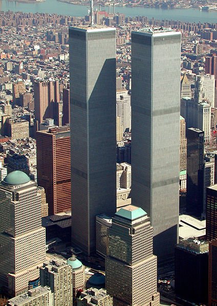 [424px-Wtc_arial_march2001.jpg]