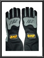 [01-lewis-hamilton-signed-omp-racing-gloves-small.jpg]