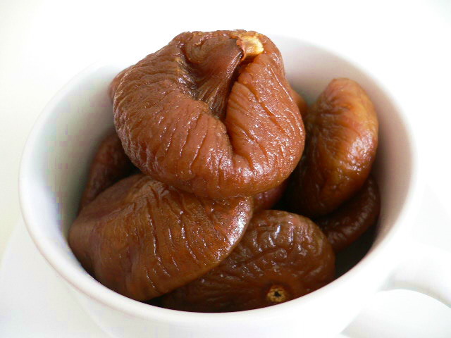 [dried+figs+in+cup.jpg]