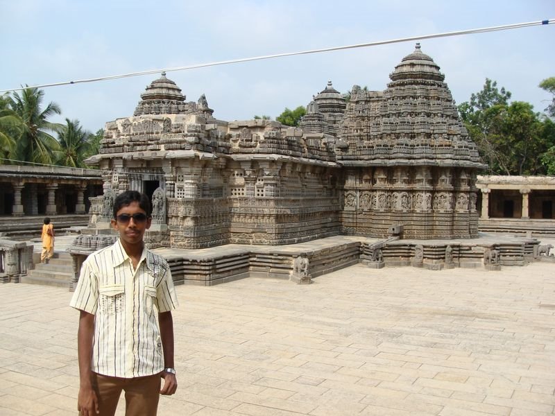 [side+view+temple.jpg]