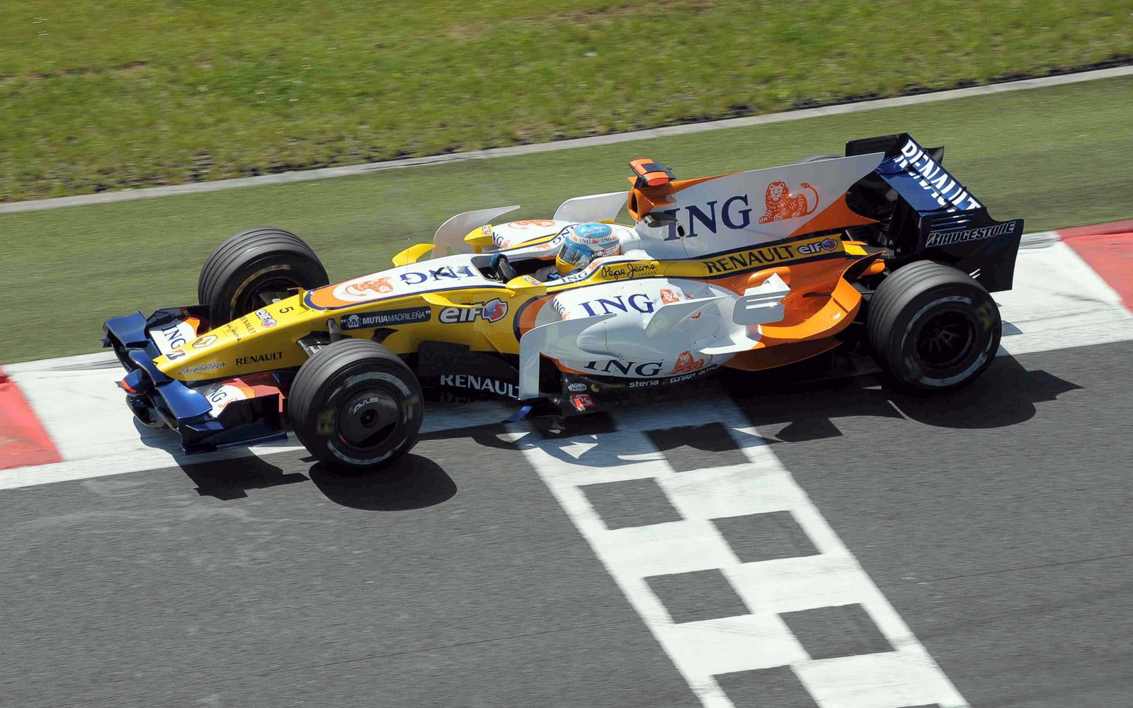 [Fernando+Alonso+Renault+Saturday+Qualifying+session+France+Magny+Cours,+F1+2008++32.jpg]