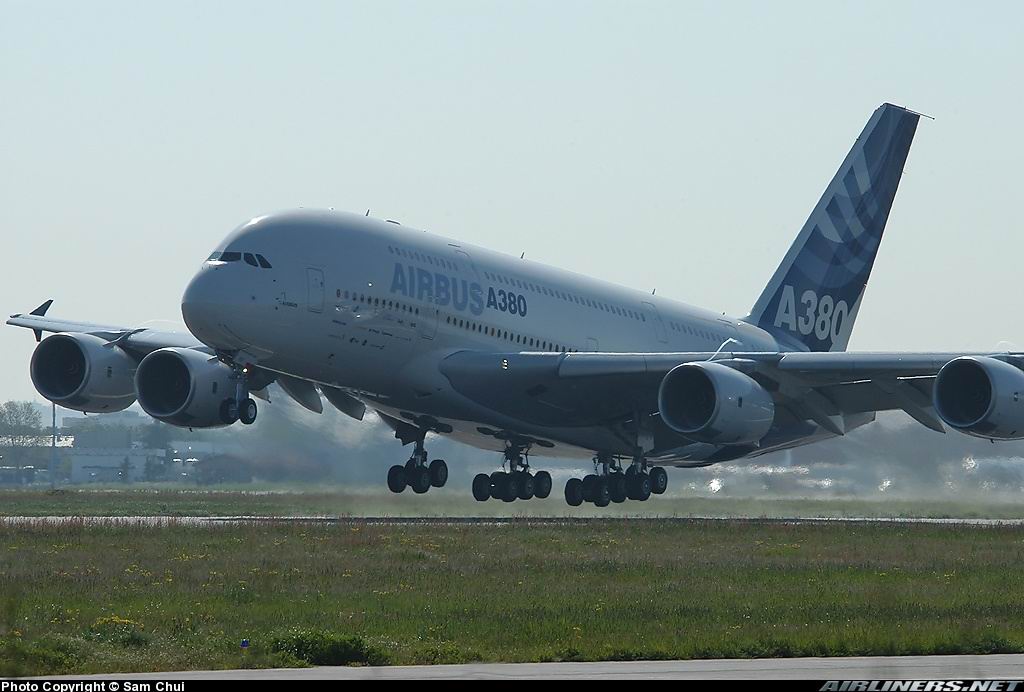 [A380%20Vuelo%20inaugural%203[1].jpg]