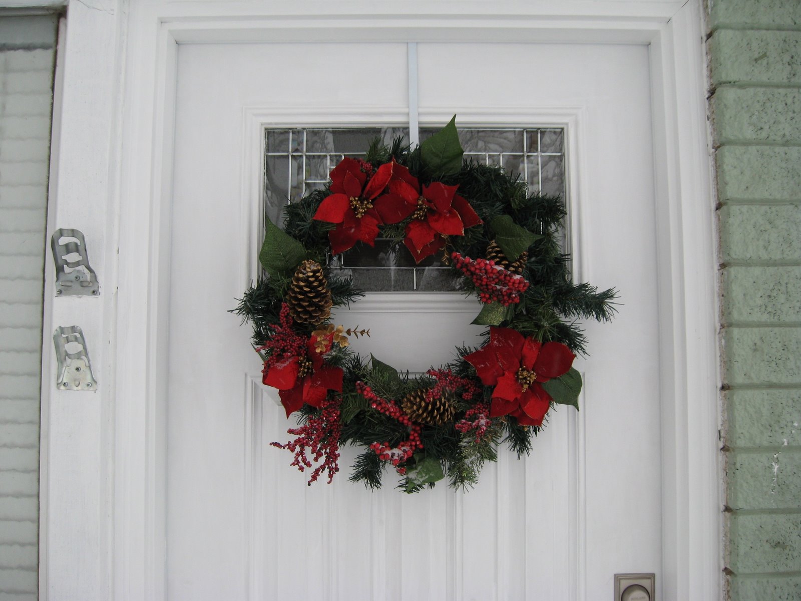 [Christmas+wreath.jpg]