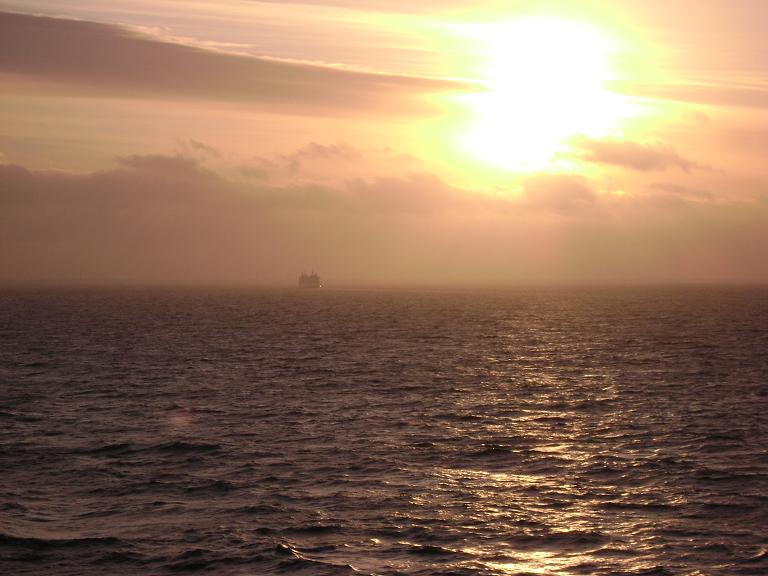 [Ferry+in+sunset.jpg]