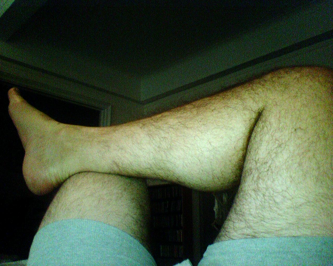 [jon's+hairy+leg+IMG00162.JPG]