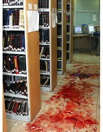 [3_jpg_hh+Blood+stains+at+yeshiva.jpg]