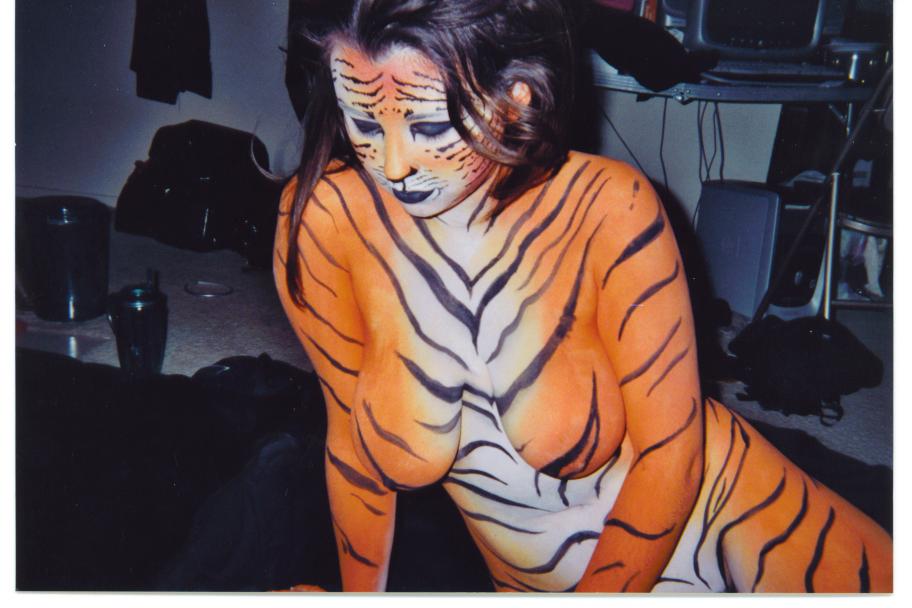 [Tiger_Bodypainting_by_HarlequinTears1981.jpg]