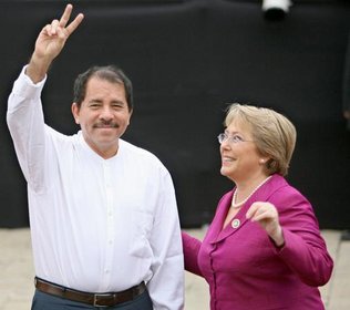 [Bachelet+con+Ortega.jpg]