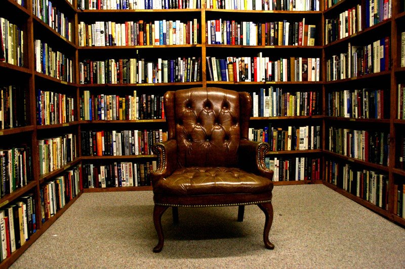 [library+chair.jpg]