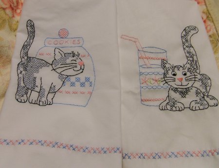 [hand_embroidery_cat_l.JPG]