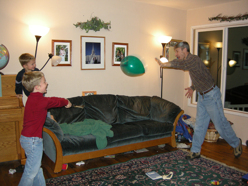 [boys+play+w+Uncle+Mike-s.jpg]