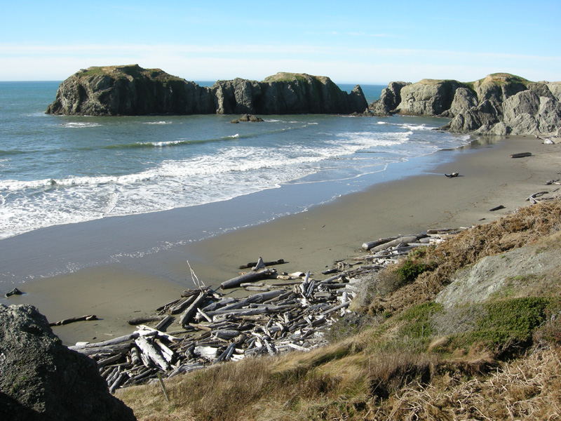[Bandon+from+above+w+driftwood-s.jpg]
