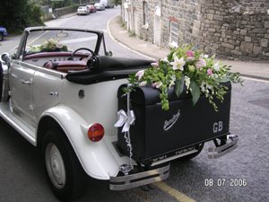 [Wedding_Amanda_The_car_300.jpg]