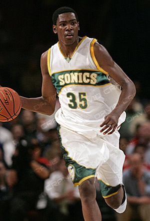 [Kevin_Durant_a_Sonic_by_PhattyKid.jpg]