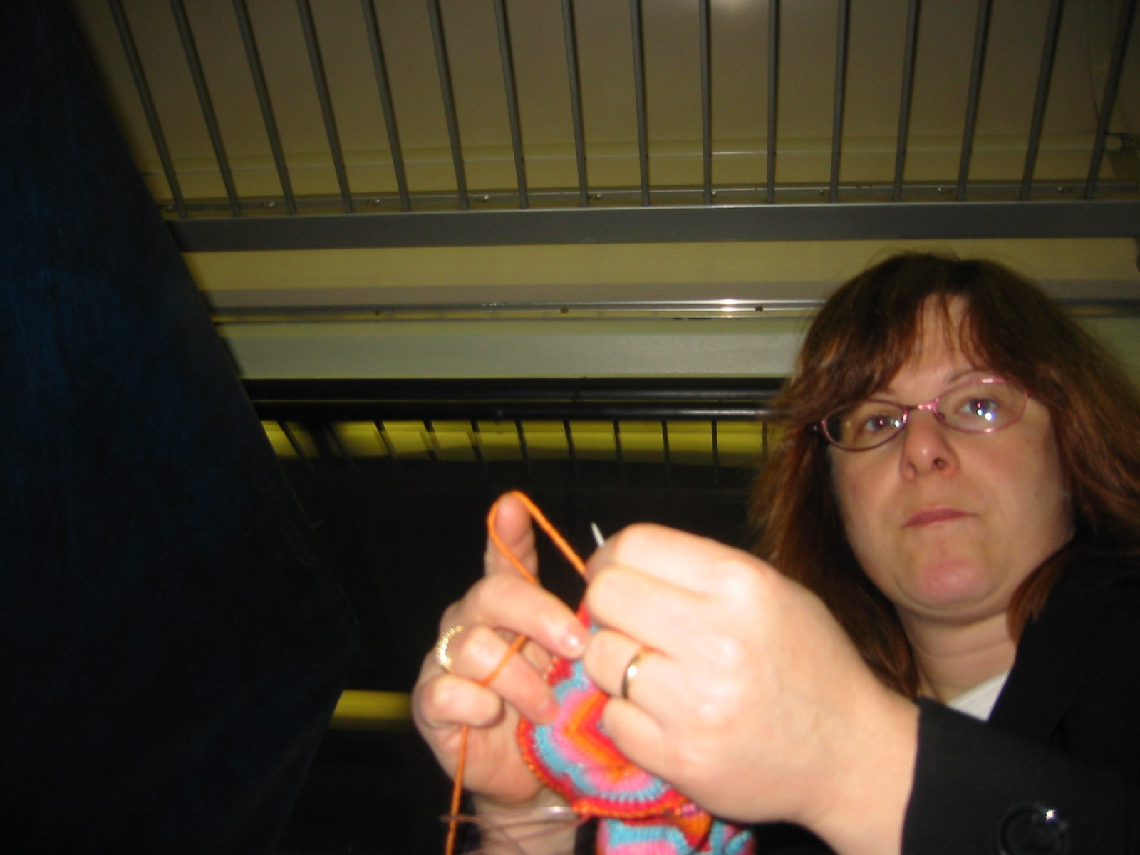 [knitting+on+train.jpg]