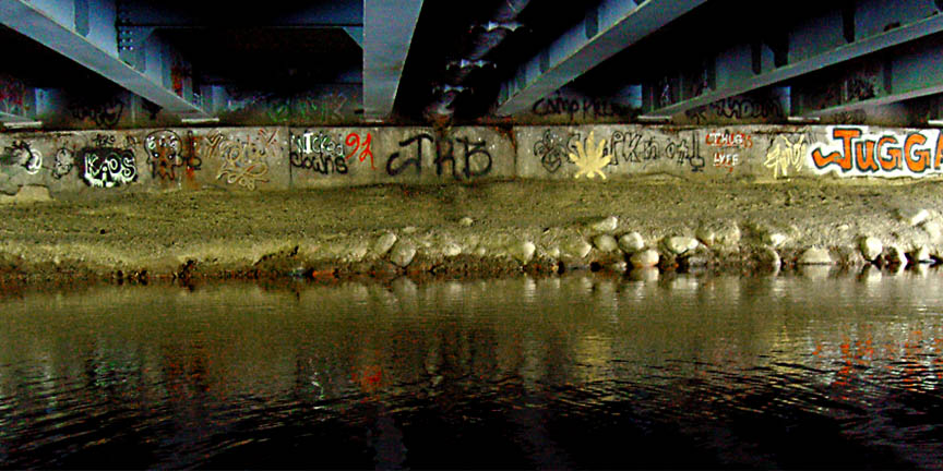 [graffiti+bridge.jpg]