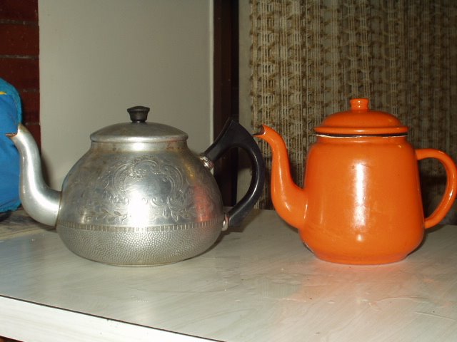 [Teapots+-+From+Dad.JPG]