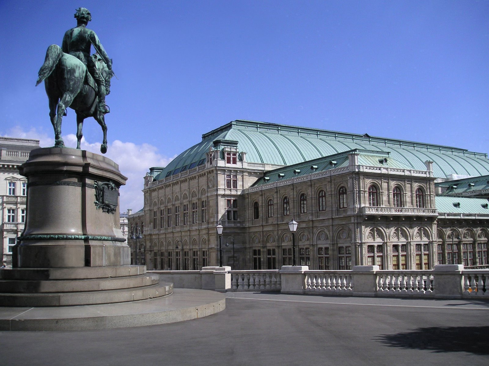 [Opera-Vienna-Austria-2005.jpg]