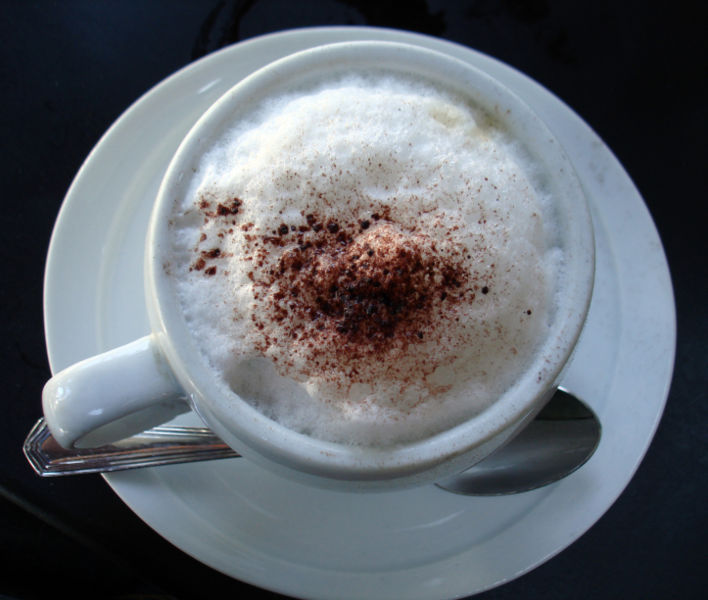 [708px-Cappuccino_with_foam.jpg]