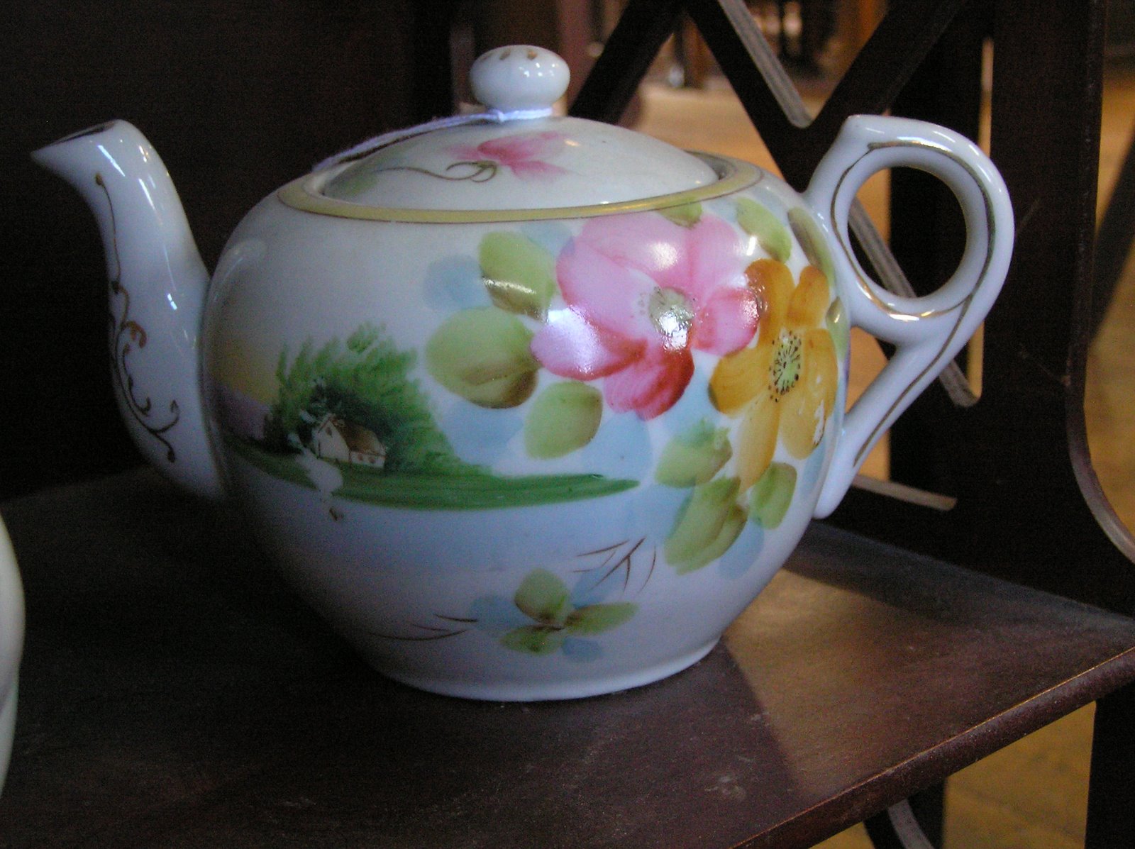 [Pink+Flower+Teapot.JPG]