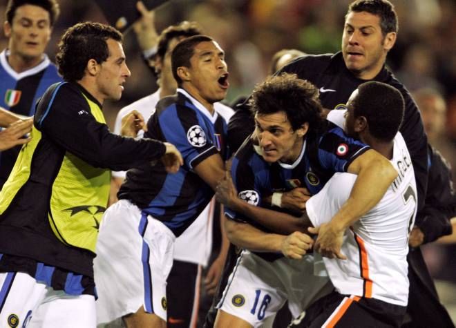 [soccer_Valencia_Inter_3.jpg]