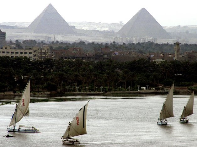 [The_Pyramids_of_Giza.jpeg]