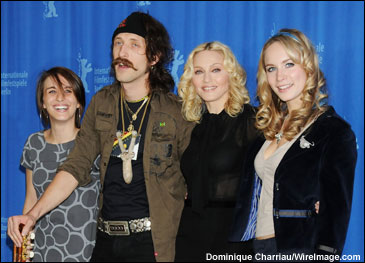 [madonna+and+cast+at+berlinale.jpg]