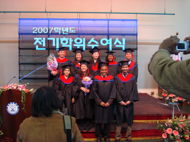 [graduates+007.jpg]