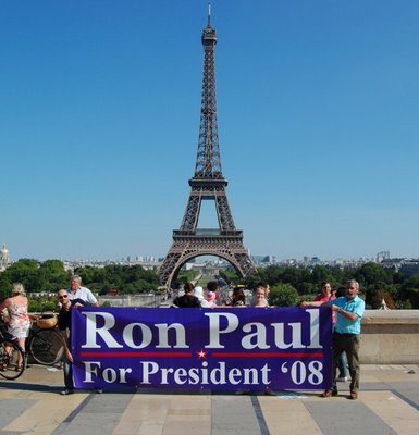[2007-08-04+Ron+Paul+Paris+(4b).jpg]