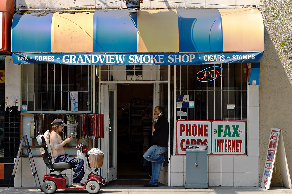 [grandview+smoke+shop.jpg]